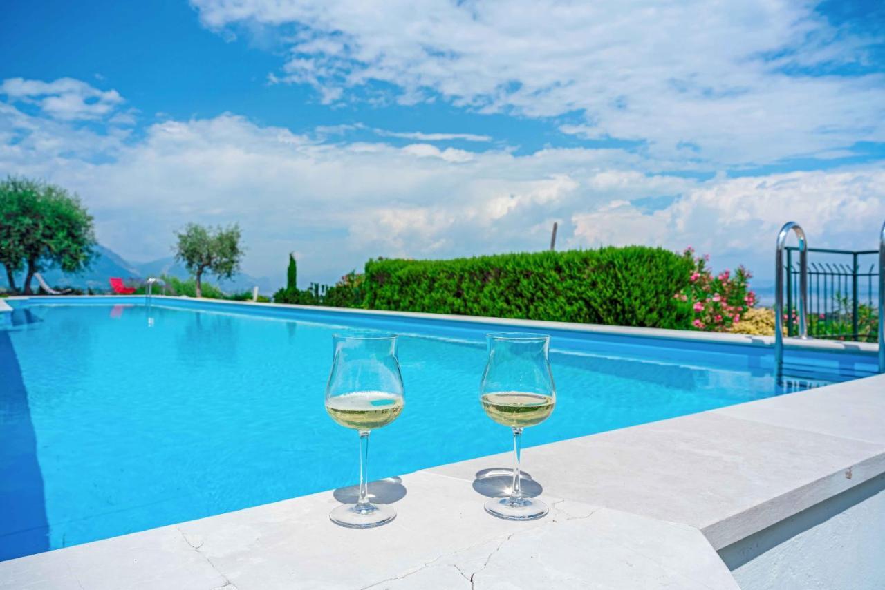 Piscina Panoramica - La Casa Volante Villa Soiano Del Lago Exteriör bild